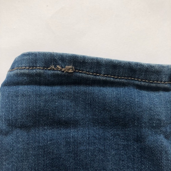 REFUGE RIPPED JEANS - Picture 6 of 6